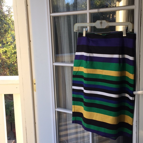 Classy (but Sassy) Skirt! - Picture 1 of 1